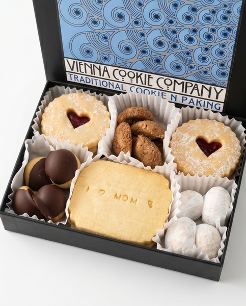 Mother's Day Cookie Gift Box - Delightful Treats to Celebrate Mom