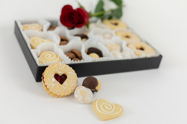Assorted Viennese's Cookies Box, large